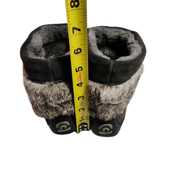 Manitobah Mukluks Gray Fur-Lined Boots - Picture 5 of 7